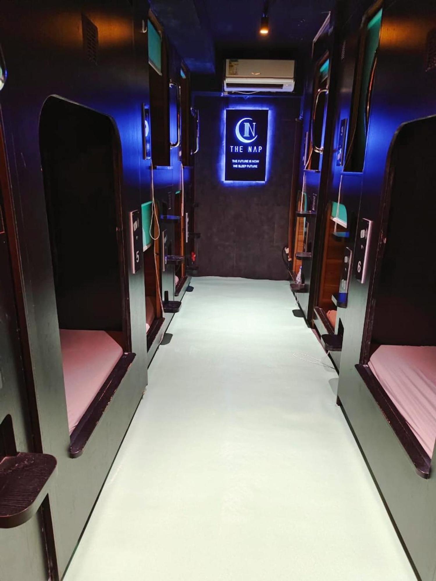 Nap Hella Capsule hotel 2*